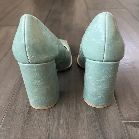 Gabrielle Union Niketa Vegan Leather Square Toe Pumps - Size 6 - Picture 10 of 14